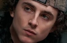 «Me jodieron los ojos». Timothée Chalamet quiere su Oscar, y rodando ‘Marty Supreme’ dejó claro que hará cualquier sacrificio para conseguirlo