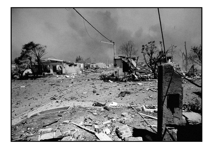 Así quedó la zona tras la explosión de la Fábrica Militar en Rio Tercero. Foto. Archivo Clarín.