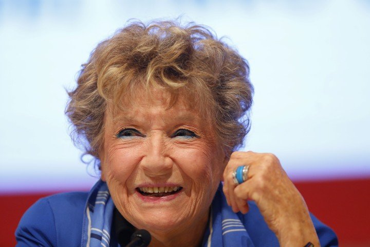 La escritora italiana Dacia Maraini habla durante su participación en la 37 edición de la Feria Internacional del Libro (FIL), en Guadalajara (México). EFE/Francisco Guasco