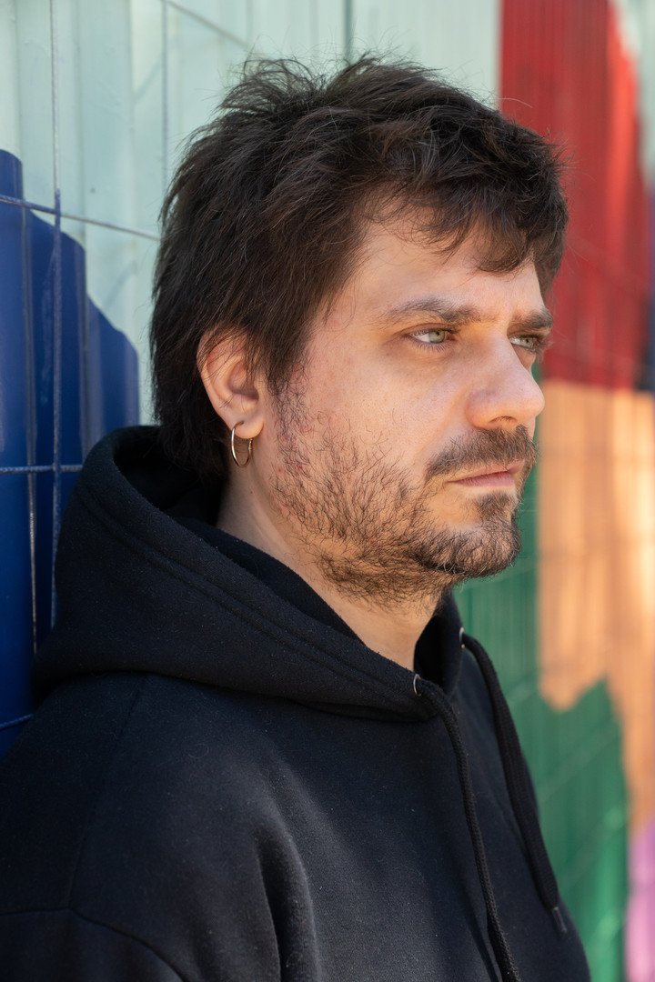 Roberto Chuit Roganovich ganador del Premio Clarín Novela 2024. Foto: Fernando de la Orden.