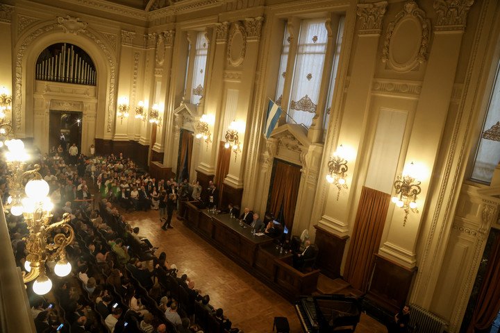 Reinauguración del Aula Magna Colegio Nacional de Buenos Aires. Foto: Antonio Becerra.