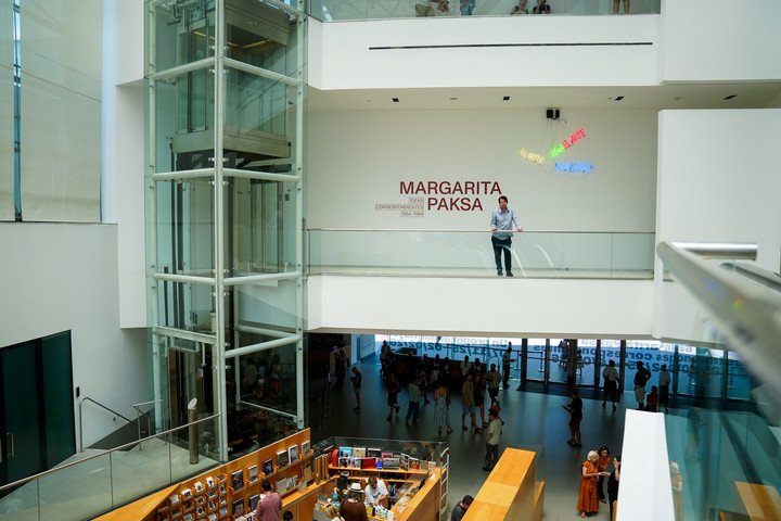 En un diálogo con Clarín, el director del Malba, Rodrigo Moura, detalló los planes del museo para este año. Foto: Maxi Failla.