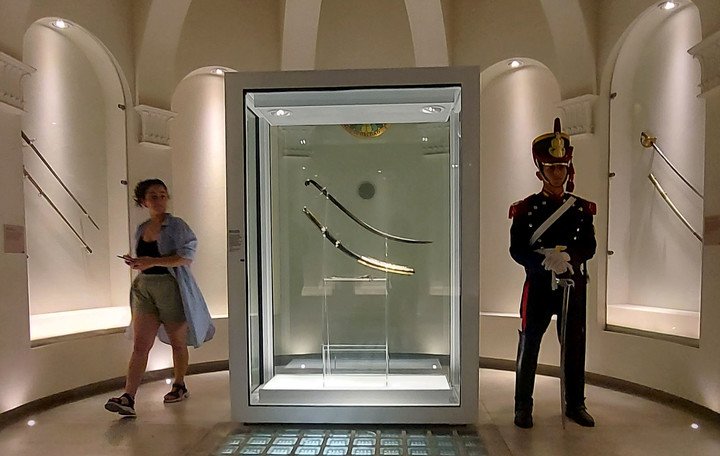 El sable corvo de San Martín se expone en el Museo Histórico Nacional. Foto Cecilia Profetico 