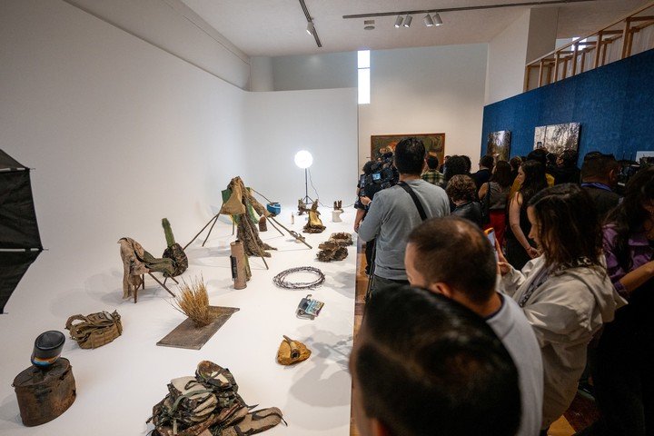Vista de sala de #Constelaciones y derivas. Arte de América Latina desde la Colección FEMSA". (EFE) 