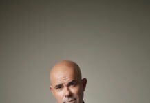 Con dos novelas, Eduardo Sacheri le hace frente a la Guerra de Malvinas, esa angustiante paradoja