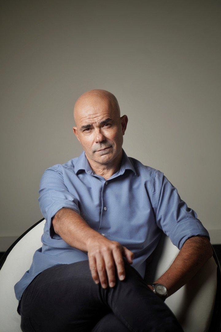 Eduardo Sacheri, escritor de ficciones y profesor de Historia. Foto: Martín Bonetto.