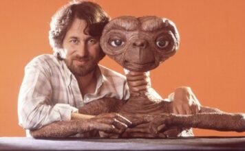 ‘E.T.’ nació como una película de terror, pero Steven Spielberg cambió de idea e hizo algo completamente diferente
