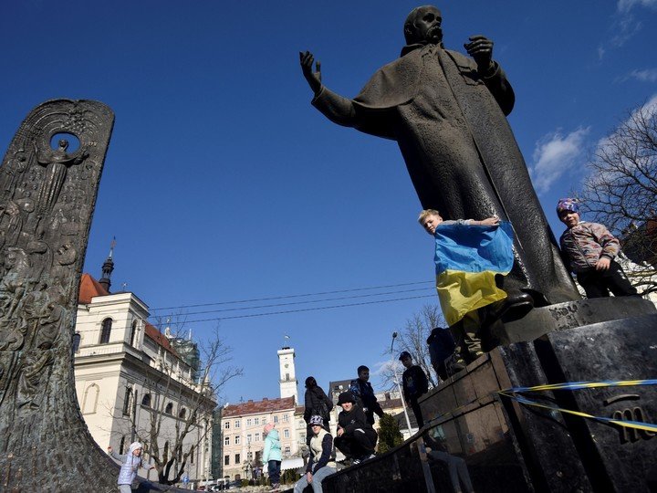 Una escultura de Shevchenko. Foto: redes sociales.