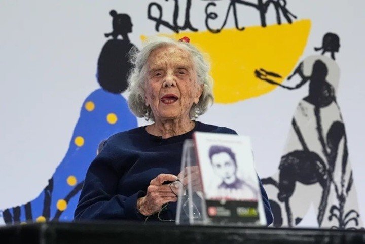 La mexicana Elena Poniatowska, premio Cervantes del año 2013. Foto: redes sociales.