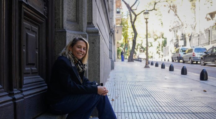 Maud Quessard en la Noche de las Ideas: “EE.UU. muestra rasgos autoritarios”