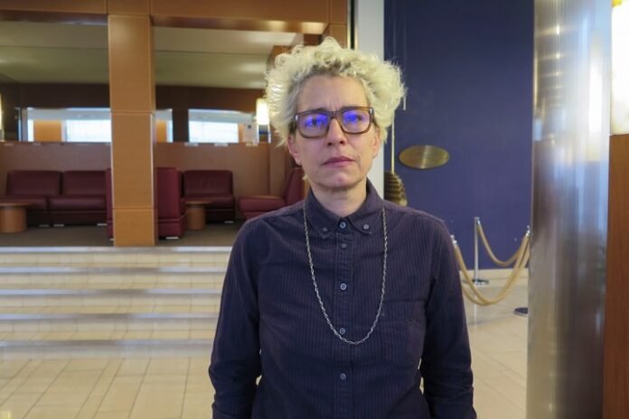 Albertina Carri reúne ensayos sobre cine, feminismo y memoria en 'Cine vivo'