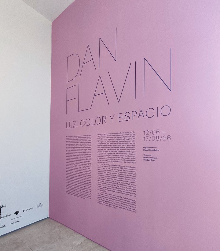 Dan Flavin. Luz, color y espacio, se puede visitar hasta el 17 de agosto en el Malba. Foto: Clarín.