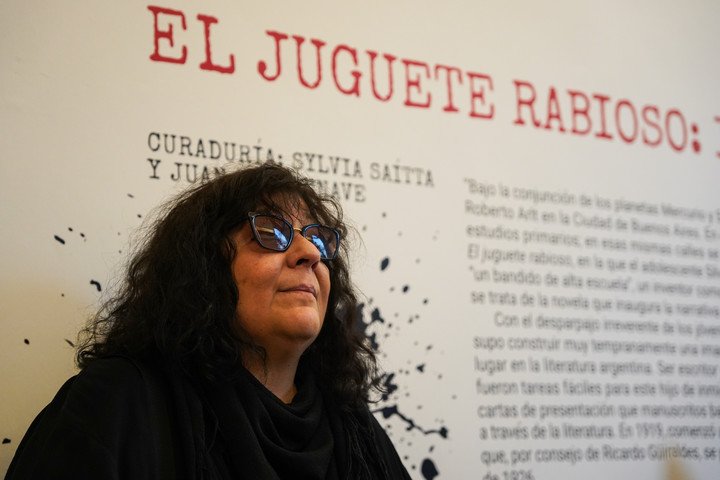 Recorrida por la muestra “El juguete Rabioso” curada Sylvia Saitta y Juan Maisonnave en el Centro Cultural Recoleta. Foto: Santi Garcia Díaz.
