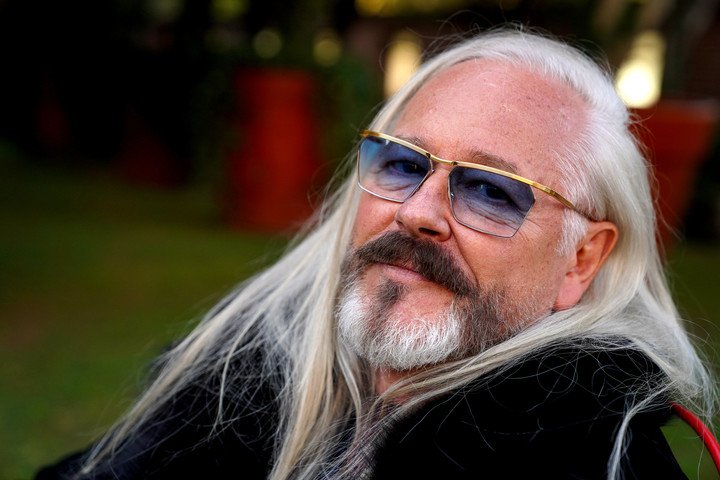 El artista Helmut Ditsch, tras el cruce con el Gobierno por su obra. Foto: Guillermo Rodríguez Adami. 