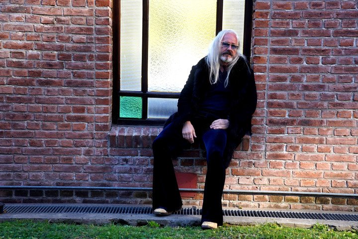El artista Helmut Ditsch, tras el cruce con el Gobierno por su obra. Foto: Guillermo Rodríguez Adami. 