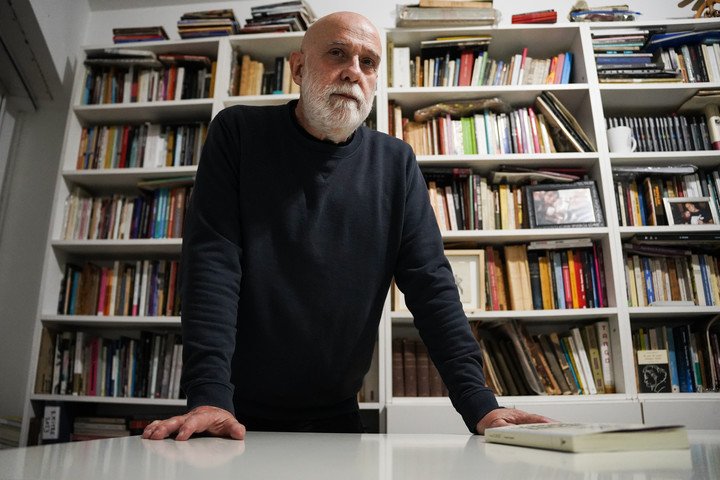 Entrevista con el escritor Oscar Conde. Foto: Santi Garcia Díaz.