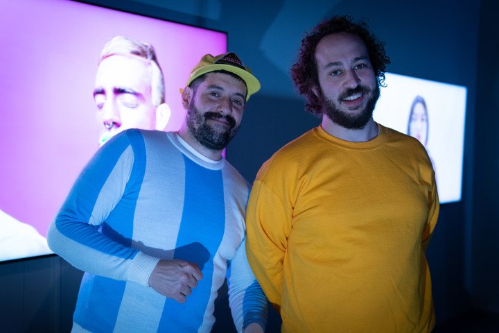 Lolo y Lauti en Arteba 2022. Foto: Juano Tesone.
