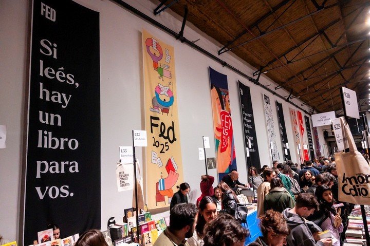 En el año 2025, pasaron por la Feria de Editores (FED) más de 30 mil personas. Foto: Matías Moyano, gentileza FED.