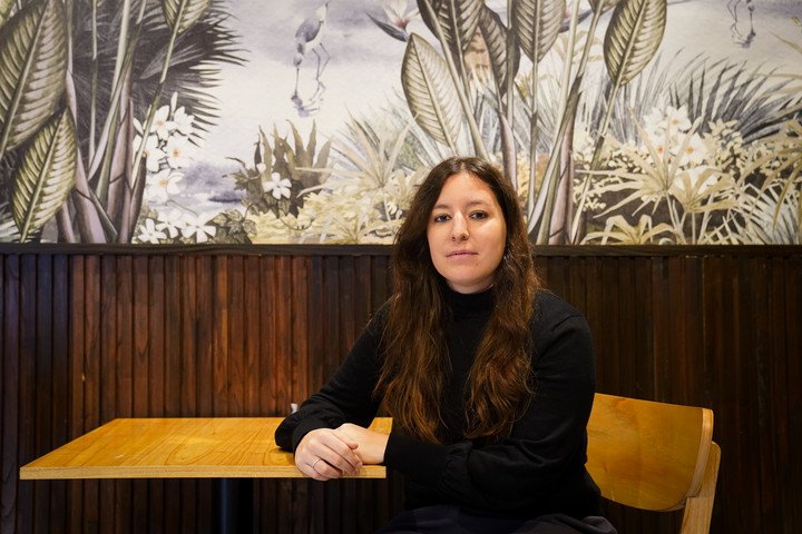 Laura C. Vela fotógrafa y editora española, autora de Seismil (Vinilo). Foto: Maxi Failla.