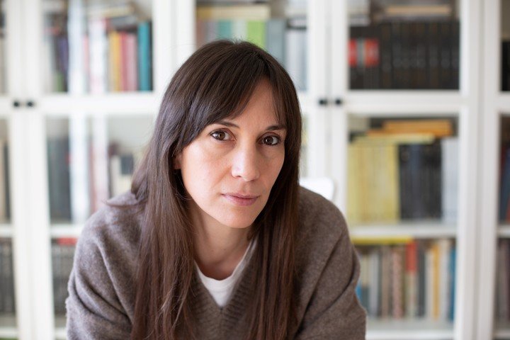 Laura Vivar estudió Filología Clásica en Madrid con una especialización en Sintaxis Latina y acaba de publicar Tocan a muerto. Foto: gentileza editorial.