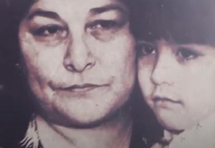 Mercedes Sosa y Araceli Matus su nieta. Archivo Clarín.