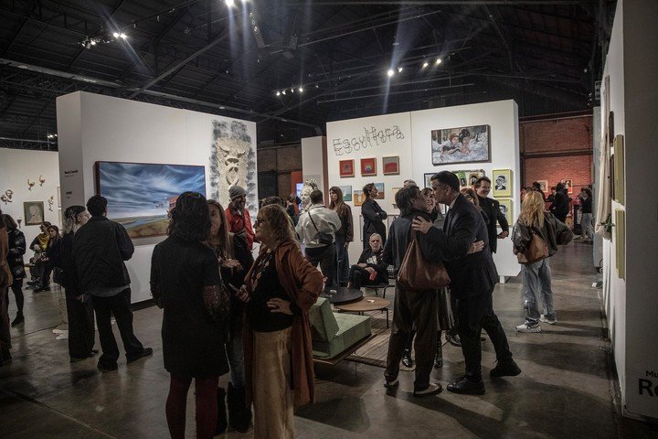 Inauguración de la MicroFeria de Arte de Rosario. Foto: Guillermo Turin Bootello, gentileza.