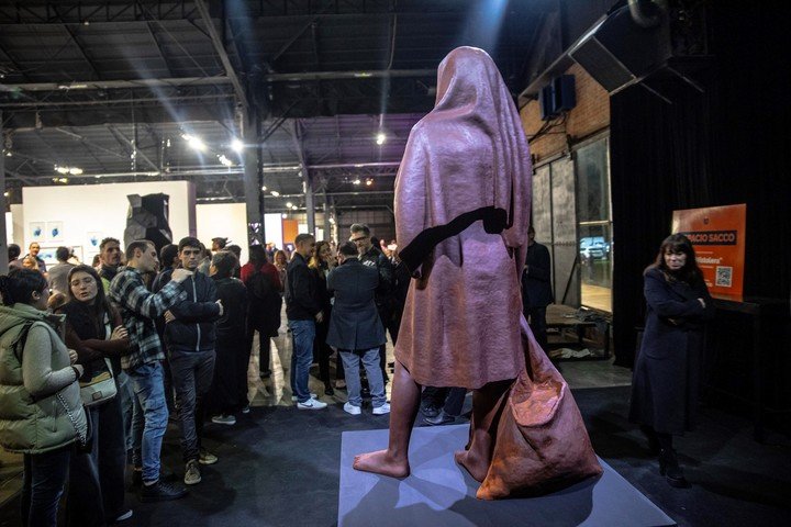 Inauguración de la MicroFeria de Arte de Rosario. Foto: Guillermo Turin Bootello, gentileza.