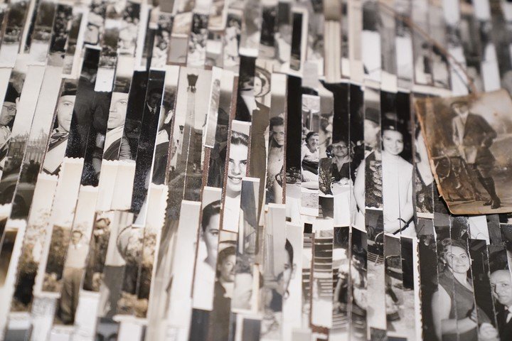 Mirta Kupferminc convierte fotos olvidadas en una conmovedora muestra sobre el Holocausto en Zonder Flag. Foto: Emmanuel Fernández.