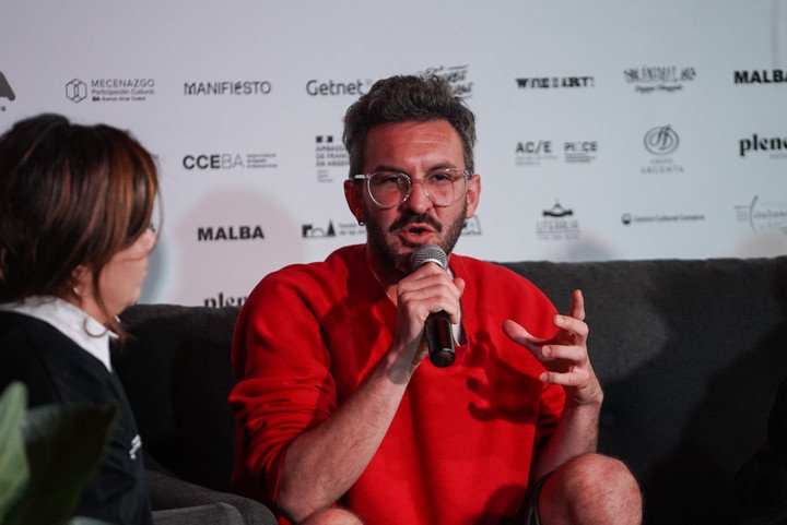 La charla Literatura y la oralidad una política escucha con Dani Zelko, Santiago Loza y Marie Gouric. Foto: Santi Garcia Díaz.