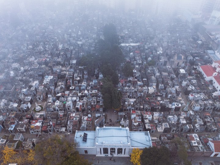 Vista del Cementerio de la Recoleta desde un drone. Foto: Santi Garcia Díaz.