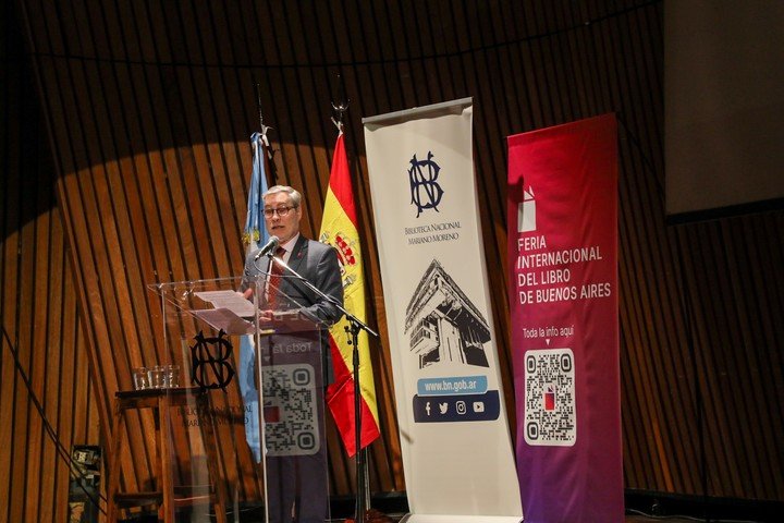 El director general de la Feria Internacional del Libro de Buenos Aires, Ezequiel Martínez, durante en lanzamiento de la edición 51 de la muestra. Foto: gentileza Fundación El Libro.
