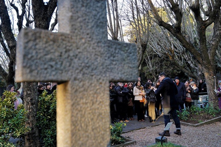 Recorrida “Shakespeare en el Cementerio Británico”. Foto: Martín Bonetto.