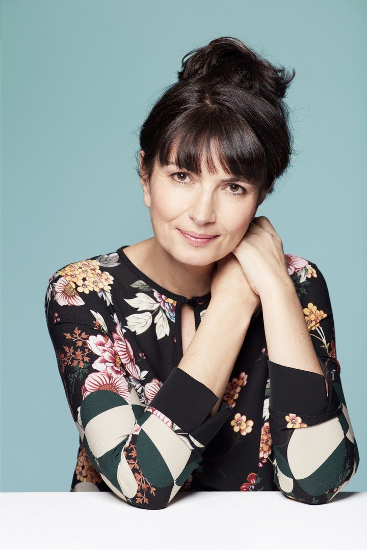 La novelista, fotógrafa y guionista francesa Valérie Perrin. Foto: gentileza.