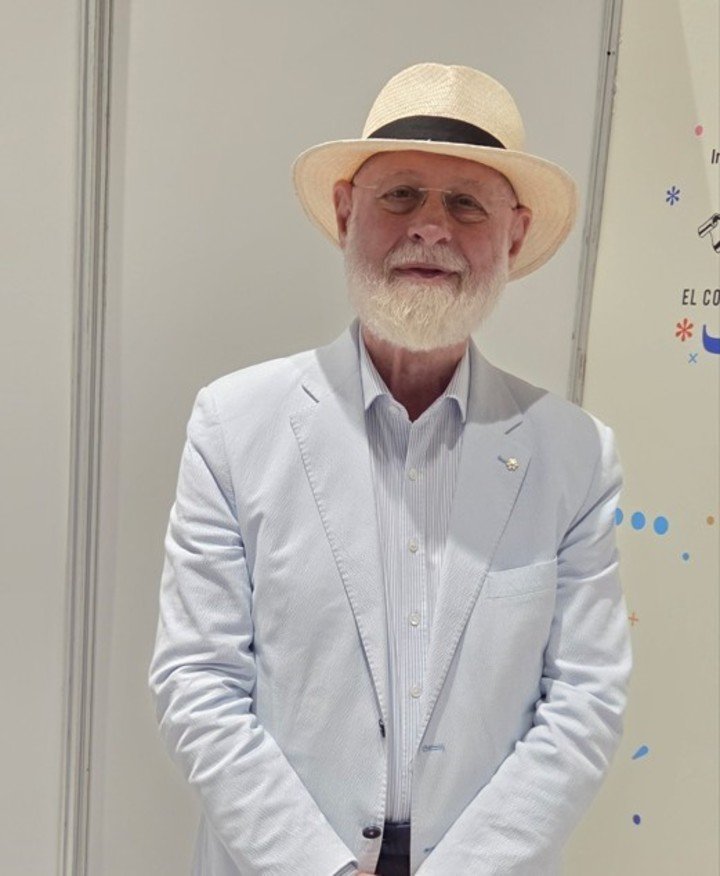 El escritor argentino Alberto Manguel , en la Feria Internacional del Libro de Monterrey.