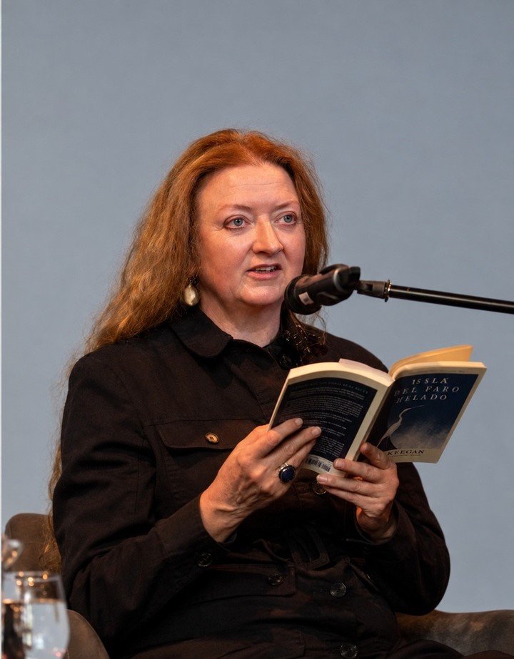 Durante su paso por Buenos Aires, Claire Keegan protagonizó encuentros multitudinarios en el Malba, donde leyó uno de sus cuentos más emblemáticos. Foto: Jiniva Irazabal, gentileza.