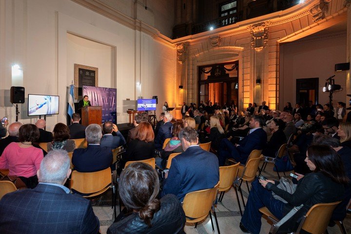 La Secretaría de Cultura de la Nación, a cargo de Leonardo Cifelli, presentó hoy el proyecto para custodiar las Colecciones Nacionales de Arte. Foto: gentileza.