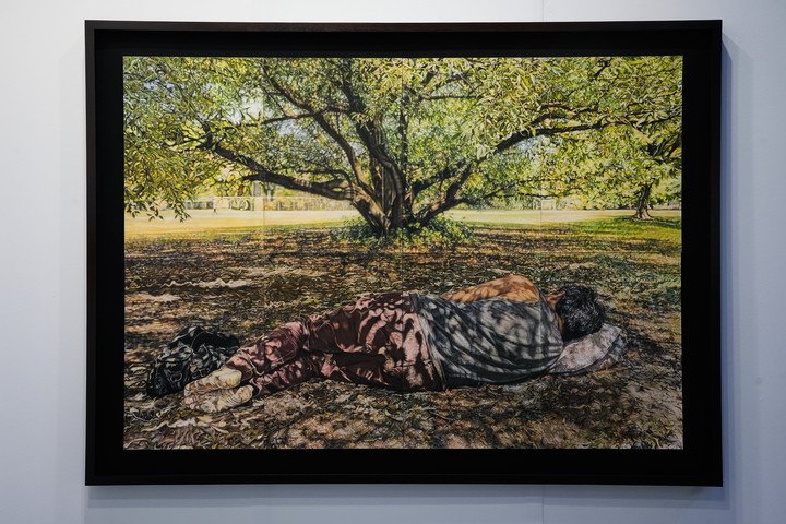 Una pintura de Mondongo, en el stand de Barro en arteba. (Foto: Mariana Nedelcu) 