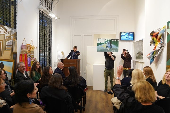 Artistas, coleccionistas y galeristas participaron de la subasta de la Asociación de Amigos del Museo Sívori. 