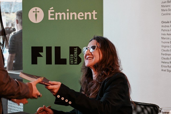 La periodista y escritora Mercedes Halfon entrevistó a la cineasta Lucrecia Martel en el cierre del Filba. Foto: Jiniva Irazabal gentileza.
